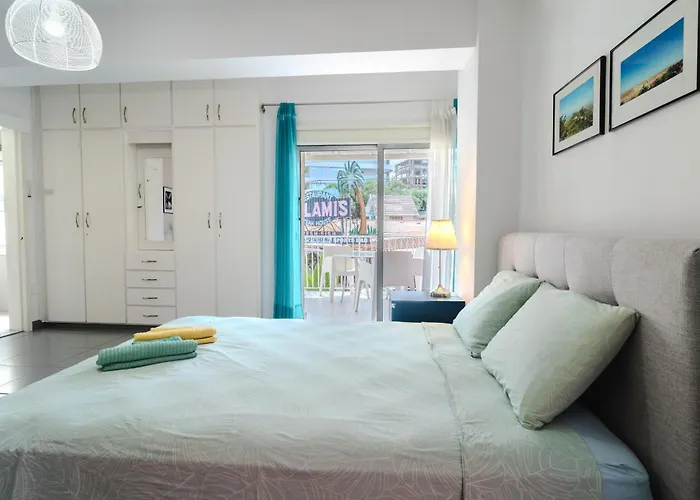 Mackenzie Blu Beach Studio